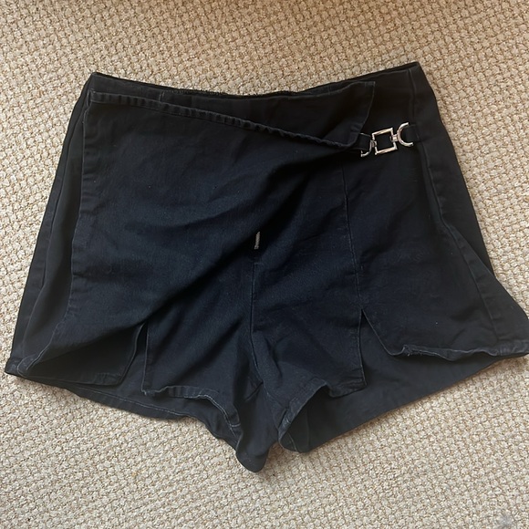 High Rise Black Skort - Picture 2 of 4